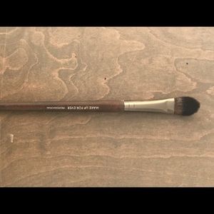 Make up forever artisan brush 144